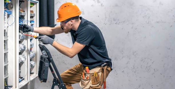 Best Circuit Breaker Repair  in Little Flock, AR